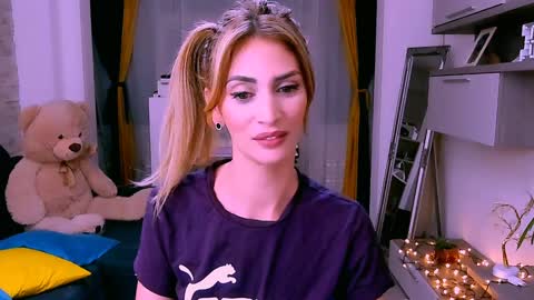 Madye Roberts online show from January 2025 02:08:01 AM