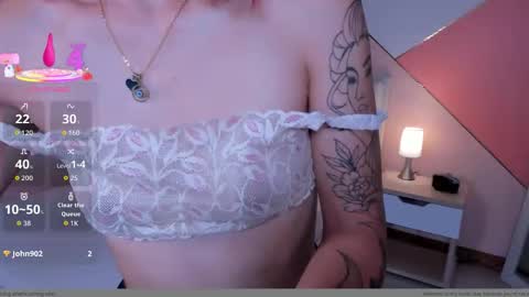 Mae Lyra online show from January 2026 09:40:02 PM