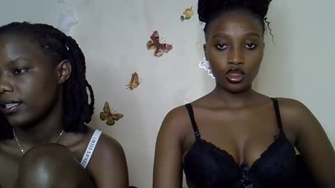 Maee online show from December 2025 05:08:02 PM