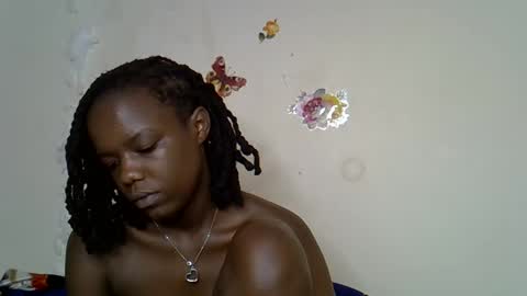 Maee online show from December 2025 04:33:02 AM