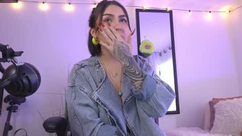 Maeve  schedule 11 am- 530 pm colombia time  online show from January 2025 09:47:01 PM