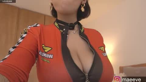 Maeve  schedule 11 am- 530 pm colombia time  online show from March 2025 08:00:01 PM