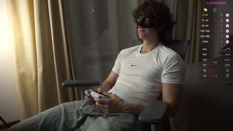 Mike XMaestro 3369 online show from October 2025 07:16:01 PM