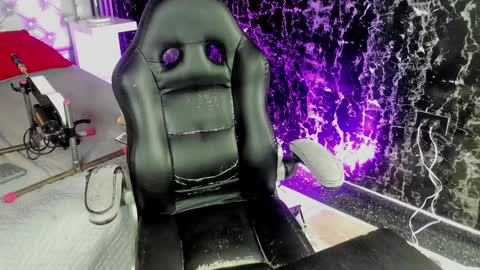 Mae online show from January 2025 03:43:01 AM