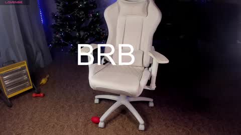 Snapshot of maevee chatting on January 2025 09:15:01 AM Maevee online show from January 2025 09:15:01 AM