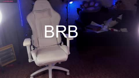 Snapshot of maevee chatting on January 2025 09:37:02 AM Maevee online show from January 2025 09:37:02 AM