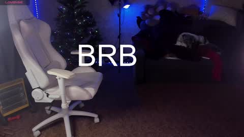 Snapshot of maevee chatting on January 2025 09:44:02 AM Maevee online show from January 2025 09:44:02 AM