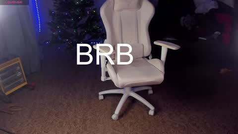 Snapshot of maevee chatting on February 2025 10:15:02 AM Maevee online show from February 2025 10:15:02 AM