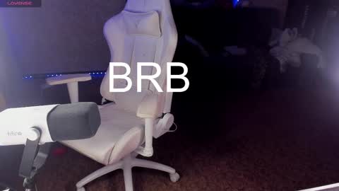 Snapshot of maevee chatting on February 2025 09:53:02 AM Maevee online show from February 2025 09:53:02 AM