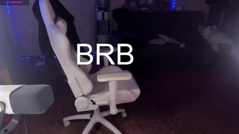 Snapshot of maevee chatting on February 2025 10:26:01 AM Maevee online show from February 2025 10:26:01 AM