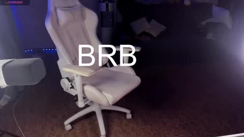 Snapshot of maevee chatting on March 2025 09:40:01 AM Maevee online show from March 2025 09:40:01 AM