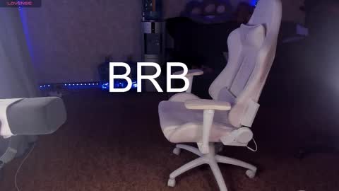 Snapshot of maevee chatting on March 2025 09:49:01 AM Maevee online show from March 2025 09:49:01 AM