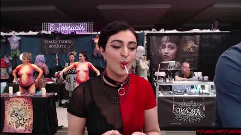 Snapshot of maevemads chatting on February 2025 10:34:01 PM Meaves online show from February 2025 10:34:01 PM