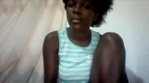 Snapshot of maevre_ chatting on February 2026 09:05:01 AM maevre_ online show from February 2026 09:05:01 AM