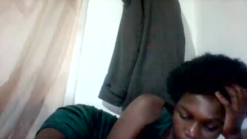 Snapshot of maevre_ chatting on February 2026 09:11:02 PM maevre_ online show from February 2026 09:11:02 PM