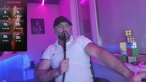 Magabear online show from October 2025 06:20:01 PM