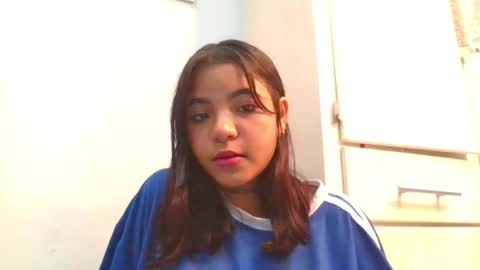 Snapshot of maggie_love77 chatting on October 2025 03:40:02 AM maggie online show from October 2025 03:40:02 AM