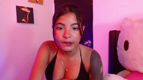 Snapshot of maggie_love77 chatting on March 2026 06:33:01 PM maggie online show from March 2026 06:33:01 PM