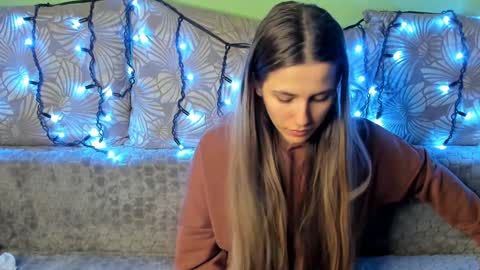 Maggie online show from December 2024 03:59:02 AM