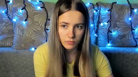 Maggie online show from November 2025 04:36:01 AM