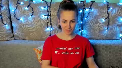 Maggie online show from December 2025 01:25:02 AM