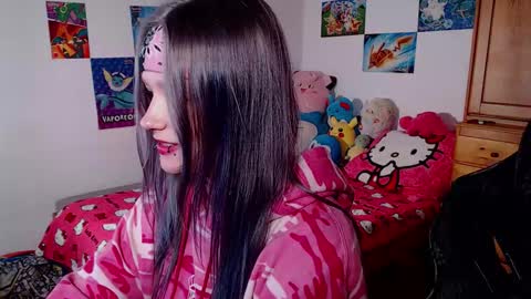 Magdalene Swaggy online show from November 2025 10:04:02 PM