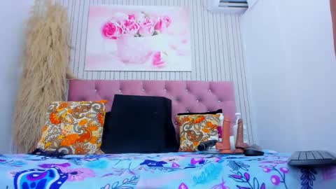 maggy_big_tits online show from October 2025 12:01:02 AM