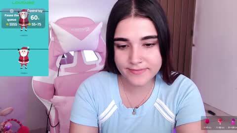 Luna  online show from December 2024 04:43:02 PM