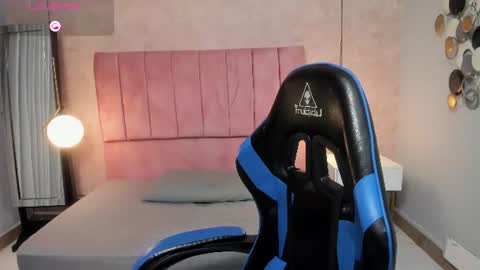 Snapshot of magic_amberr chatting on July 2026 04:52:01 AM magic_amberr online show from July 2026 04:52:01 AM