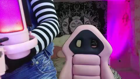 Claire online show from March 2025 01:47:01 AM