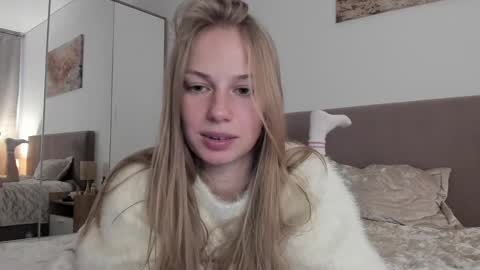 Alice  online show from October 2025 12:45:01 PM