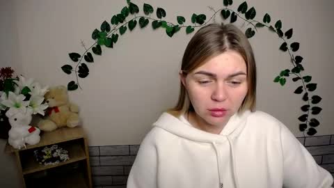 magic_katarina_ online show from December 2024 07:17:01 AM