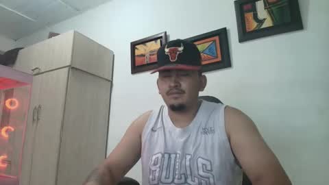 magic_milk23 online show from November 2025 07:29:01 AM