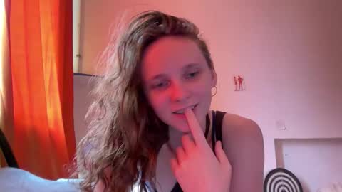 Mikky or Moon online show from September 2025 09:11:01 AM