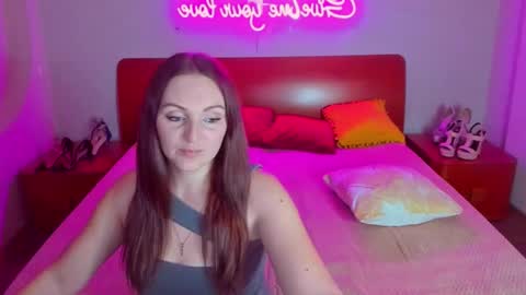 Lili and Bella online show from March 2025 10:48:01 AM