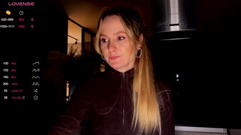 magicpeaach online show from December 2024 08:15:01 PM