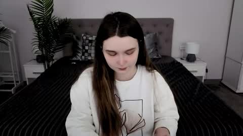 Emily online show from March 2026 07:01:02 AM