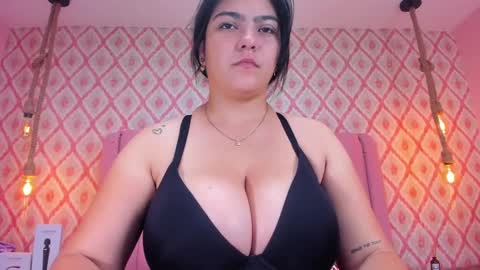 magievans1 online show from December 2024 12:03:01 PM