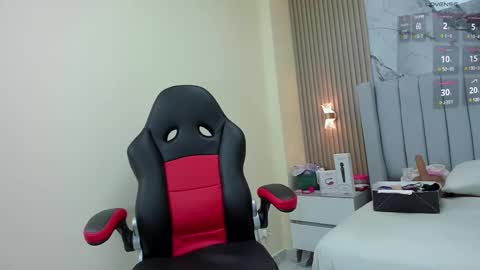 magievans1 online show from February 2025 12:29:01 PM