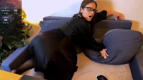 Jade online show from November 2025 04:56:01 AM