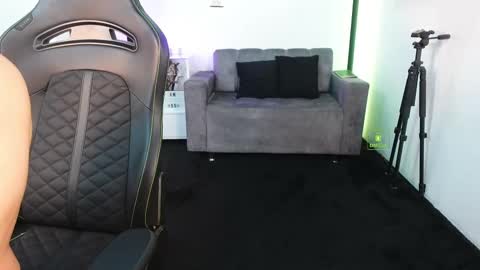 If you want me to use the Lovense please let me know  --    online show from January 2026 06:57:01 PM