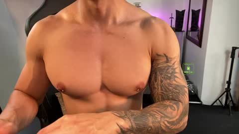 Snapshot of magnus_savage chatting on April 2026 09:30:02 PM If you want me to use the Lovense please let me know -- online show from April 2026 09:30:02 PM