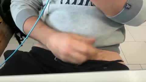 Snapshot of magopirandellow chatting on February 2026 10:10:01 AM magopirandellow online show from February 2026 10:10:01 AM