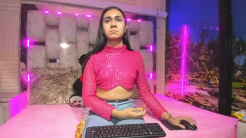 mahiara hot online show from July 2026 12:33:01 PM