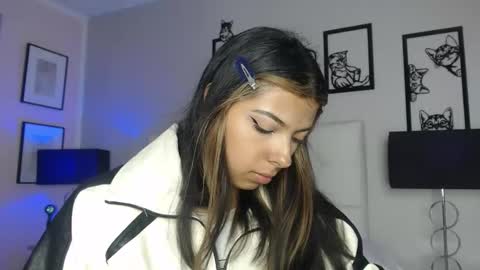 Maia Reficco online show from March 2026 01:03:02 PM