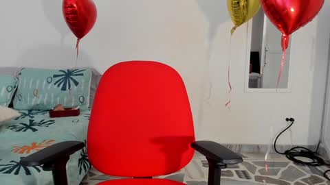 Maia online show from February 2025 12:49:01 AM