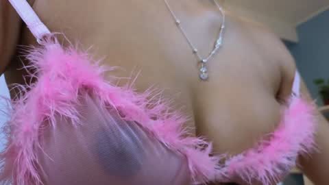 Maiaa Ruiz  online show from December 2024 03:10:01 PM