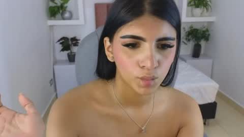 Maiaa Ruiz  online show from June 2026 02:33:01 PM