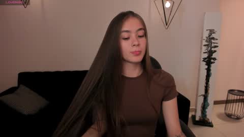  Maia  online show from October 2025 07:14:01 PM