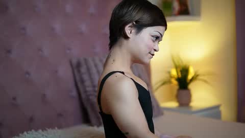  Maia  online show from September 2025 04:53:02 PM